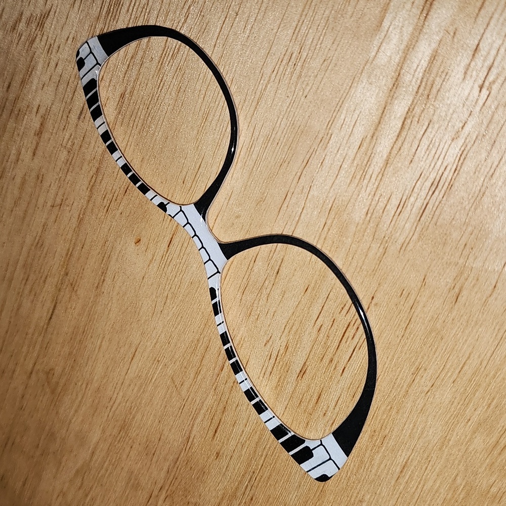 Piano Topper For PAIR EYEWEAR Ella Frame.